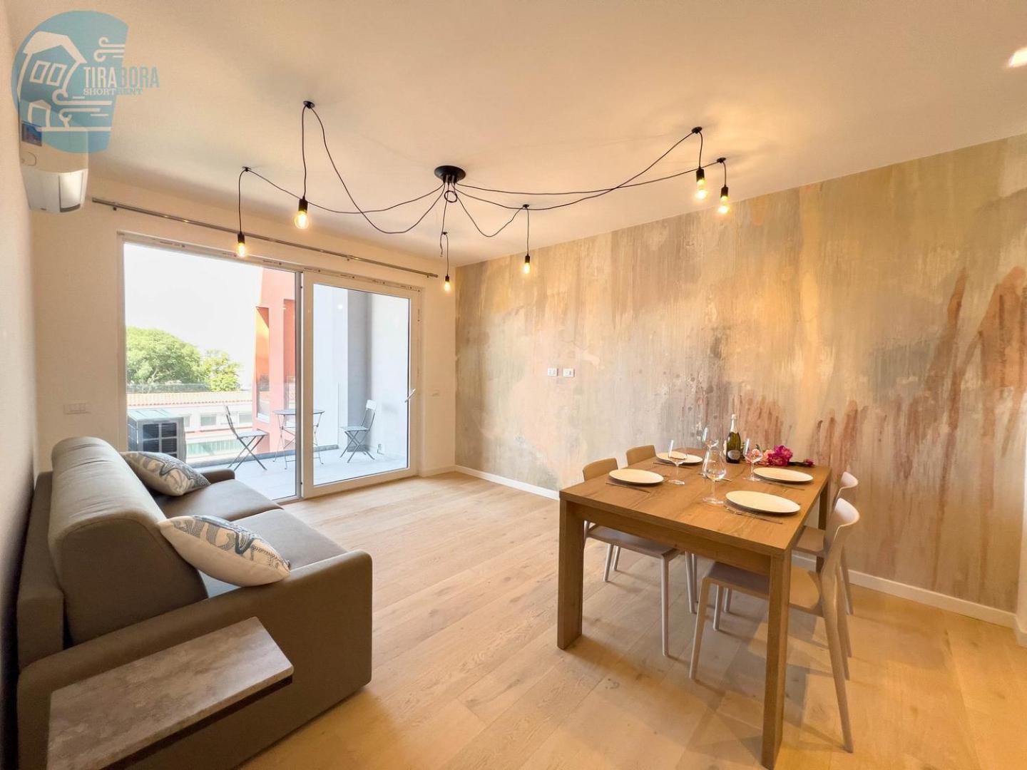 Blue Life Tirabora Short Rent